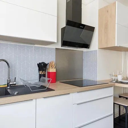 Les Capucines - Appt Proche Talensac Avec Parking Нант