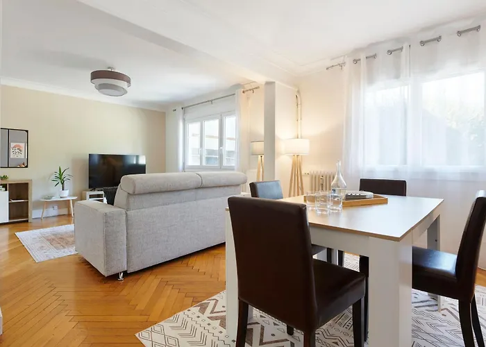 Les Capucines - Appt Proche Talensac Avec Parking * Nantes